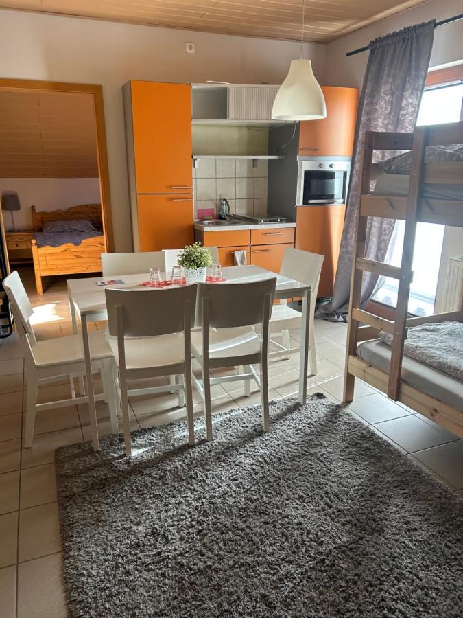 Pension Zum Paradies Harthausen  Luaran gambar